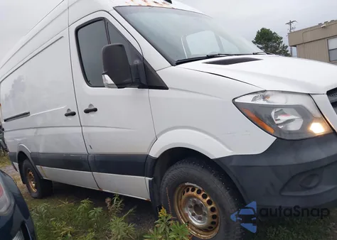 2017 Mercedes-Benz Sprinter 2500 Standard Roof V6 z USA, uszkodzony, nr VIN WD3PE7CD2HP512525